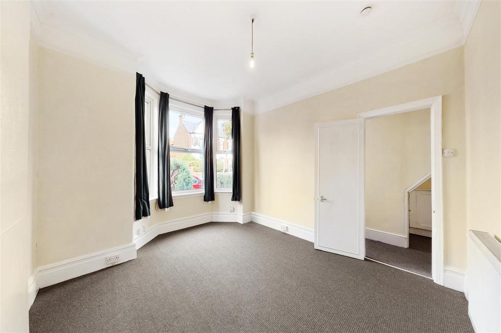 Furness Road, Kensal Green 2 bed for sale £500,000