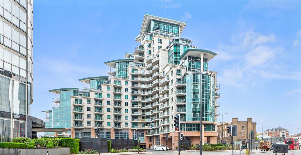 St. Wharf, London 2 bed apartment £2,950 pcm (£681 pw)