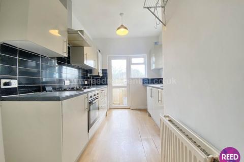 2 bedroom maisonette to rent, Fairfax Drive, Westcliff On Sea