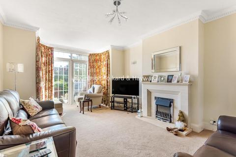 23 Heathway, Croydon, CR0 8PZ