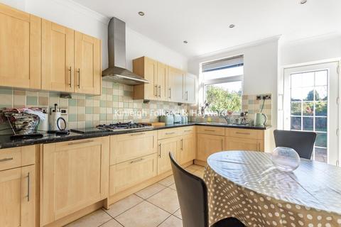 23 Heathway, Croydon, CR0 8PZ