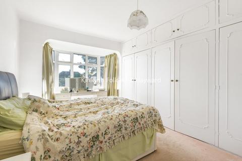 23 Heathway, Croydon, CR0 8PZ