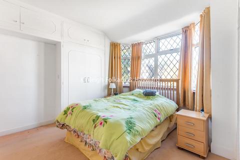 23 Heathway, Croydon, CR0 8PZ