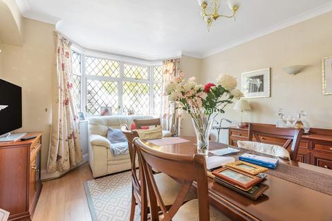23 Heathway, Croydon, CR0 8PZ