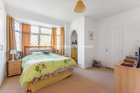 23 Heathway, Croydon, CR0 8PZ