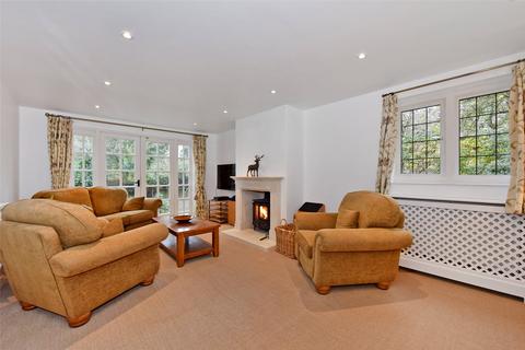 3 bedroom detached house to rent, Cold Aston, Cheltenham, Gloucestershire, GL54