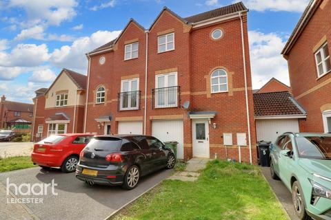 3 bedroom townhouse for sale, Bluebell Close, Leicester