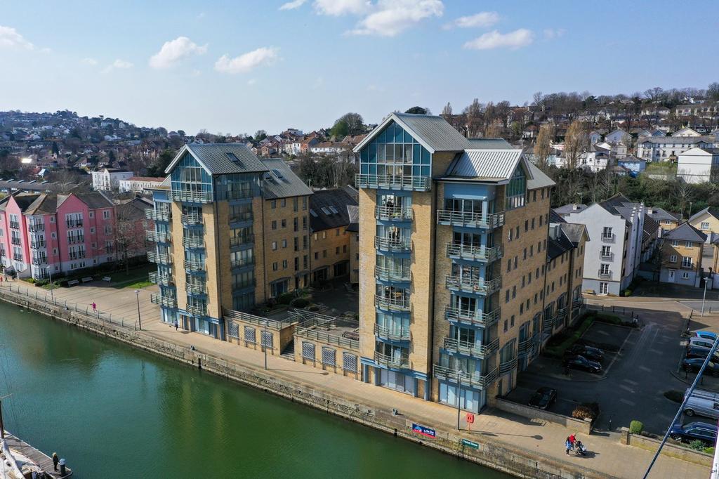 Estuary House, Port Marine, Portishead, BS20 1 bed apartment £895 pcm