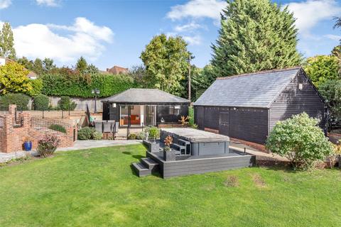 Bushylees Farm House Pear Tree Lane, Shorne, Gravesend, DA12 3JX