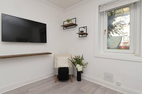 1 Baberton Square, Juniper Green, EH14 5DP