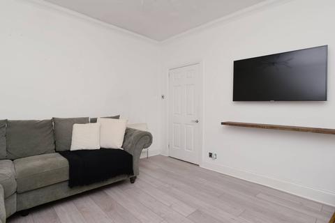 1 Baberton Square, Juniper Green, EH14 5DP