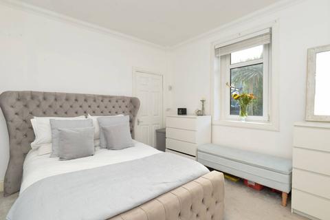 1 Baberton Square, Juniper Green, EH14 5DP