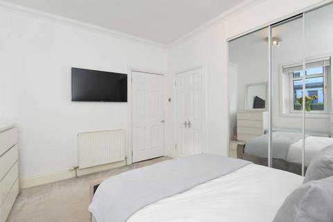 1 Baberton Square, Juniper Green, EH14 5DP
