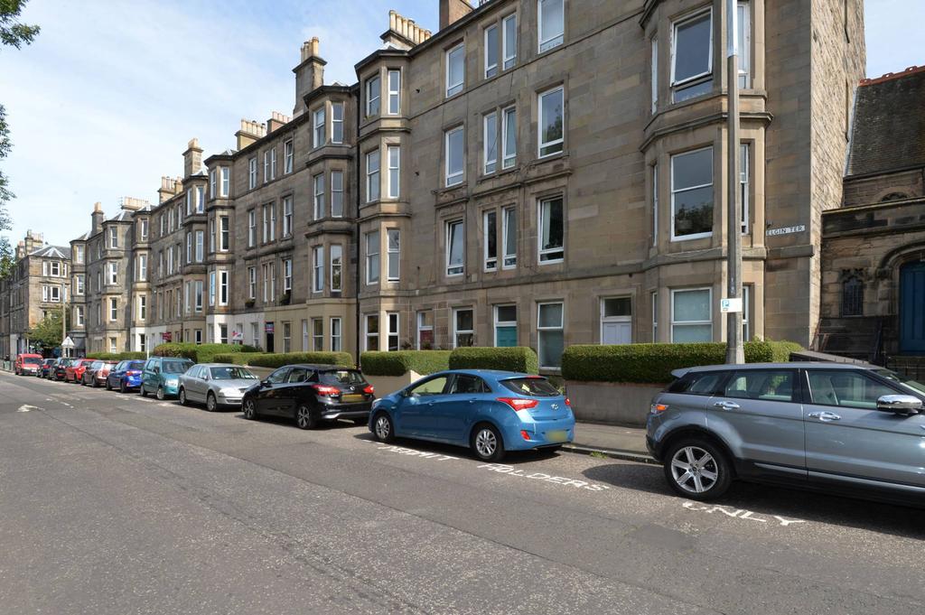 2/1 Elgin Terrace, Edinburgh, EH7 5NN 2 bed flat for sale £300,000