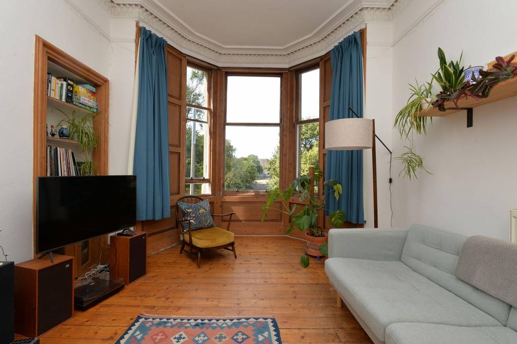 2/1 Elgin Terrace, Edinburgh, EH7 5NN 2 bed flat for sale £300,000