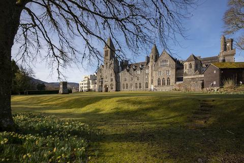 2 bedroom flat for sale - Flat 14 The Abbey The Highland Club, St. Benedicts Abbey, Fort Augustus, PH32 4DE