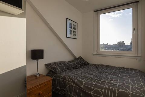 1 bedroom flat for sale - Top floor right  12 Broomhill Road, Aberdeen, AB10 6HS
