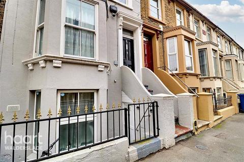 1 bedroom in a house share to rent, Broadway, Sheerness