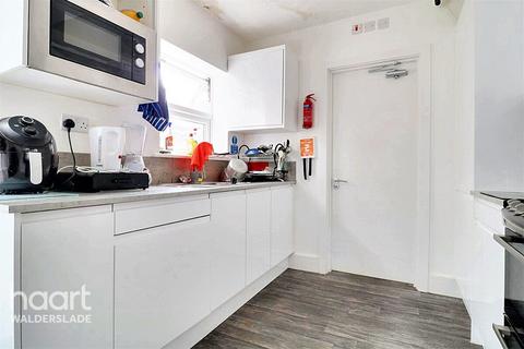 1 bedroom in a house share to rent, Broadway, Sheerness