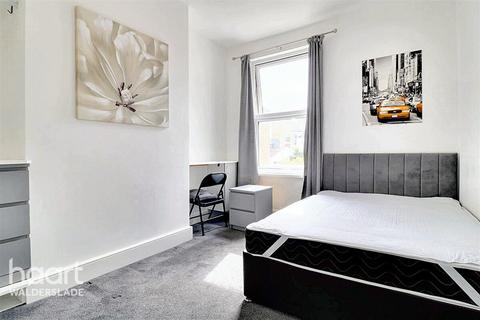 undefined, Broadway, Sheerness