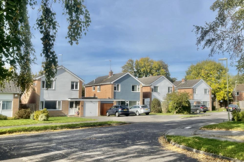 Dene Close, Poulner, Ringwood BH24 1TB 4 bed detached house for sale