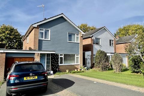 27 Dene Close, Ringwood, BH24 1TB