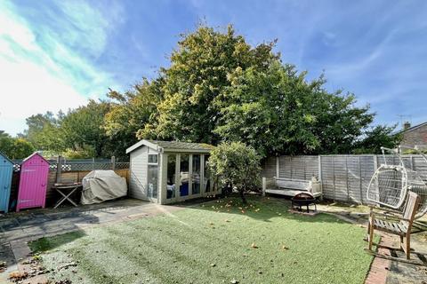 27 Dene Close, Ringwood, BH24 1TB