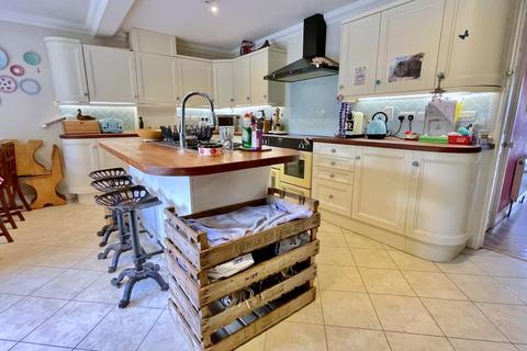 27 Dene Close, Ringwood, BH24 1TB