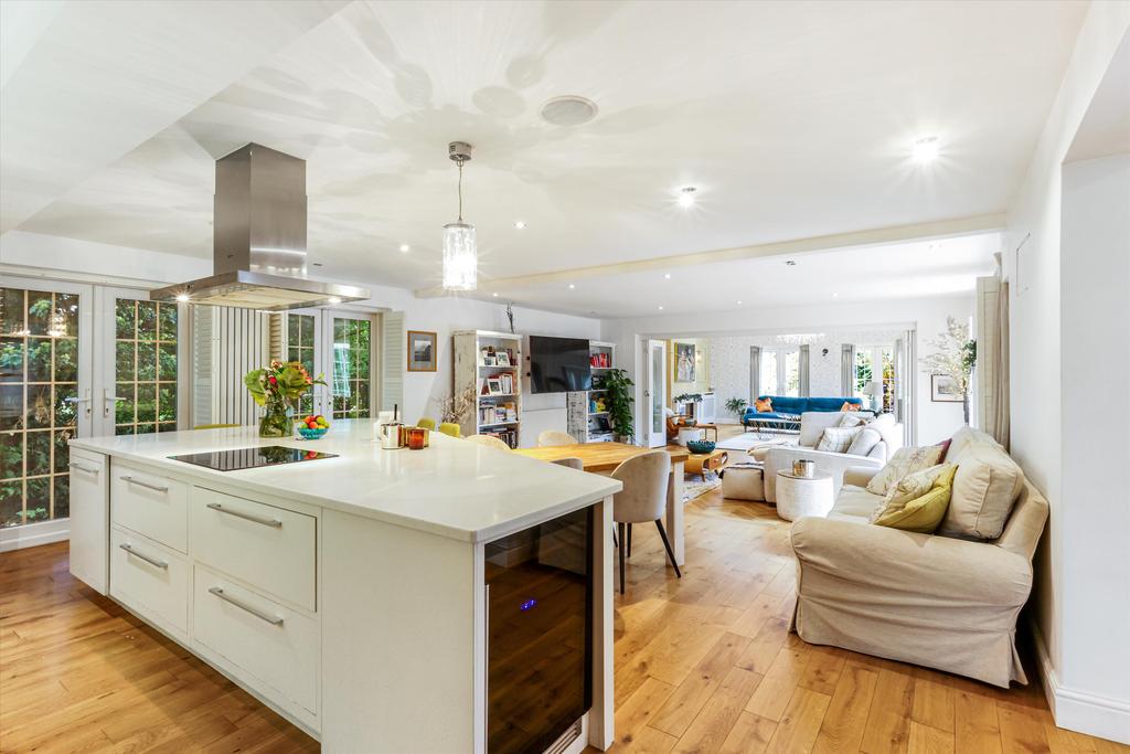 Ledmore Road, Charlton Kings, Cheltenham, Gloucestershire, GL53 4 bed