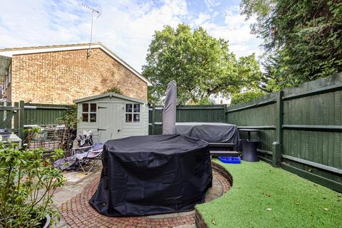 15 Sedgewood Close, Bromley, BR2 7QL