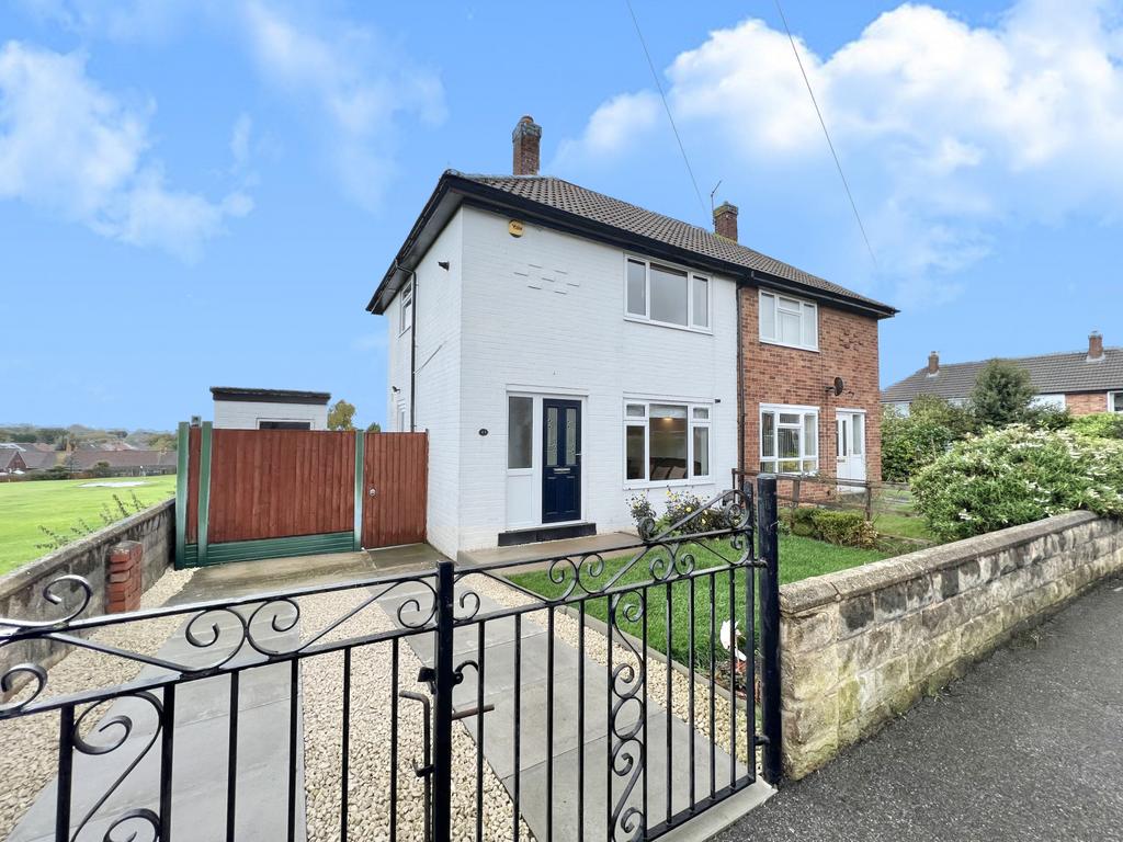Westbourne Avenue, Garforth, LS25 2 bed semidetached house £200,000