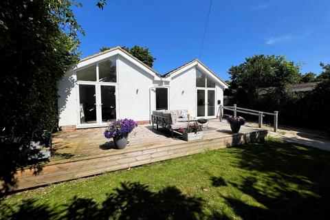 3 bedroom detached bungalow for sale, Duncan Road, New Milton, Hampshire. BH25 5AW