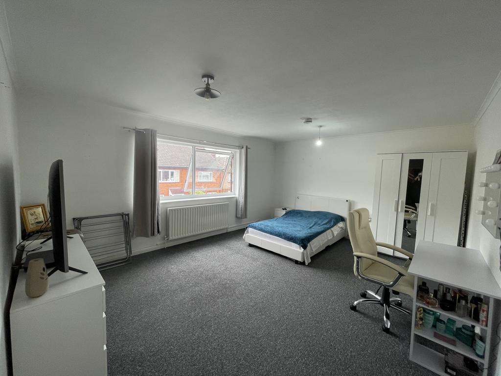 Strover Street, Gillingham ME7 Studio £675 pcm (£156 pw)