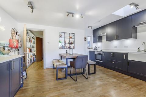 121a Alexandra Road, London, SW19 7JY