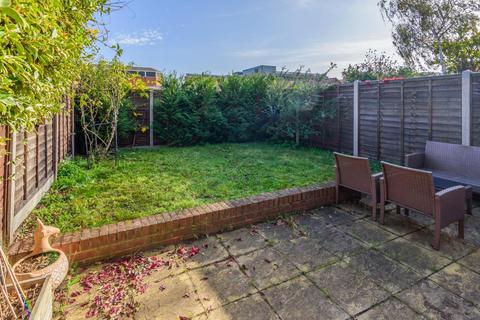 121a Alexandra Road, London, SW19 7JY