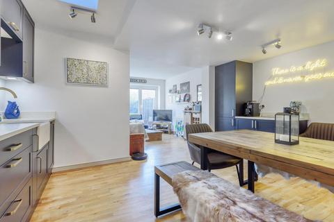 121a Alexandra Road, London, SW19 7JY