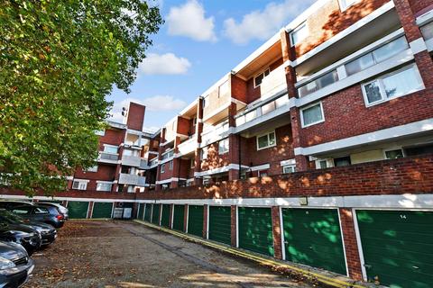 22 Clendon Way, London, SE18 7DR