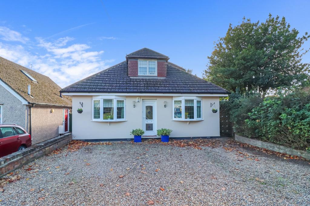 Bell Lane, Bedmond, Herts, WD5 4 bed detached house for sale £630,000