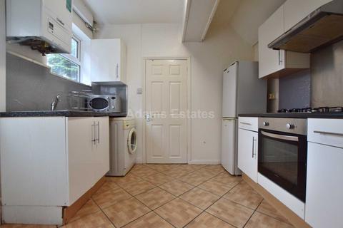 4 bedroom terraced house to rent, Southampton Street, Reading