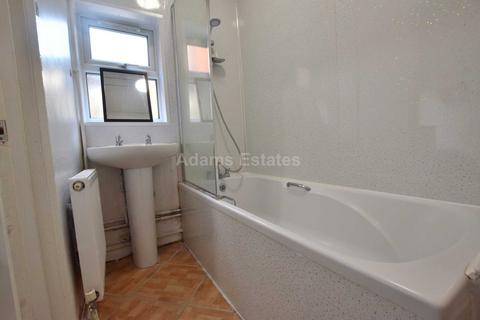 4 bedroom terraced house to rent, Southampton Street, Reading
