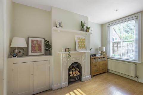 33 Lion Lane, Haslemere, GU27 1JF