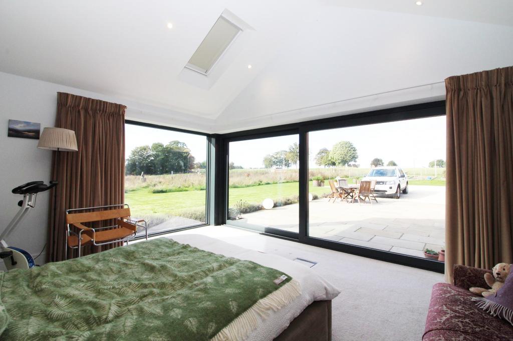 Chantry Lane, Etton, HU17 7PE 4 bed barn conversion for sale £660,000