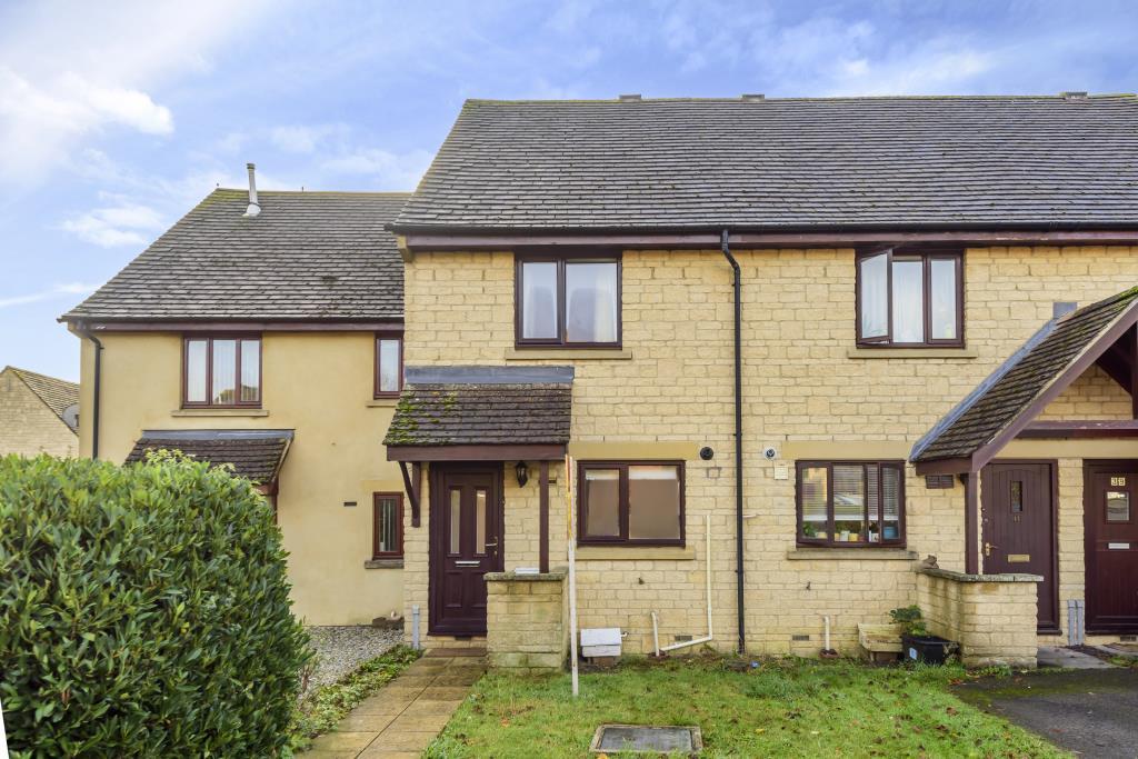 Witney, Oxfordshire, OX28 2 bed terraced house for sale £270,000
