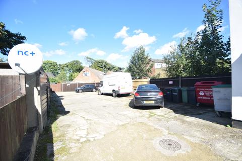 Flat 2, 27 Clarendon Road, Luton, LU2 7PQ