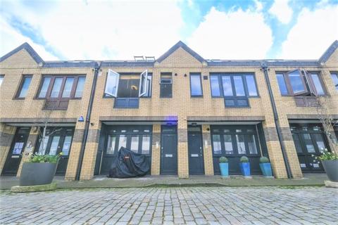 Shirland Mews, London, W9