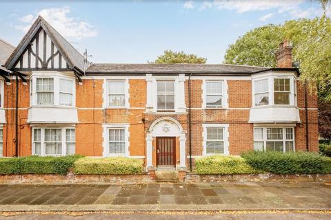 undefined, Northcote Avenue, London, W5