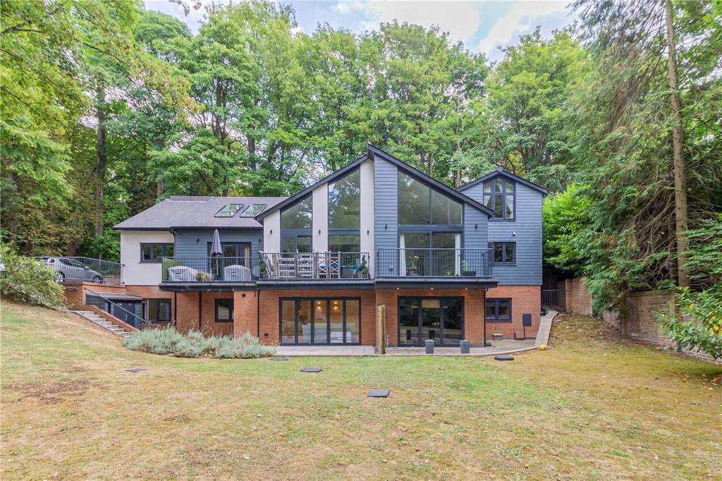 New Road, Digswell, Welwyn 2 bed flat for sale £600,000