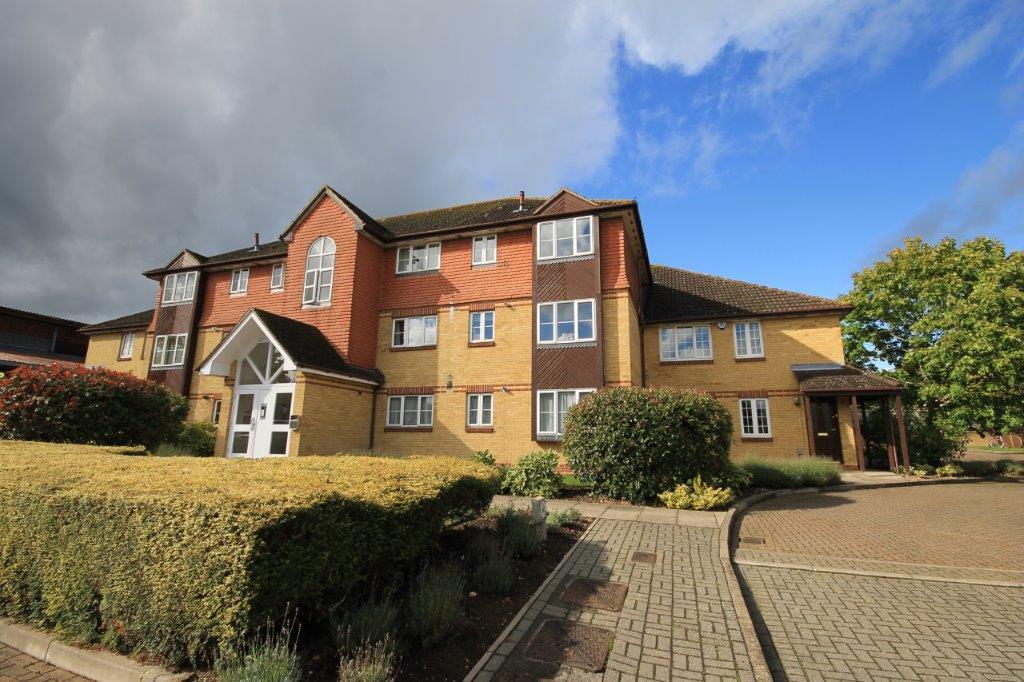Thompson Way, Rickmansworth WD3 1 bed apartment £1,075 pcm (£248 pw)