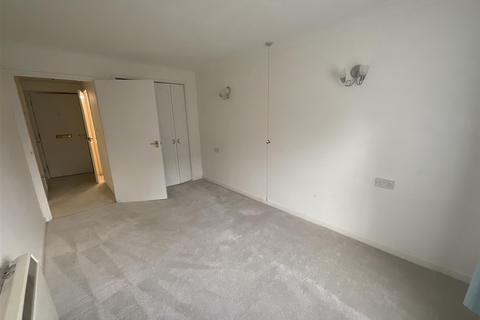 1 bedroom ground floor flat for sale - Oak Road, Crawley, West Sussex