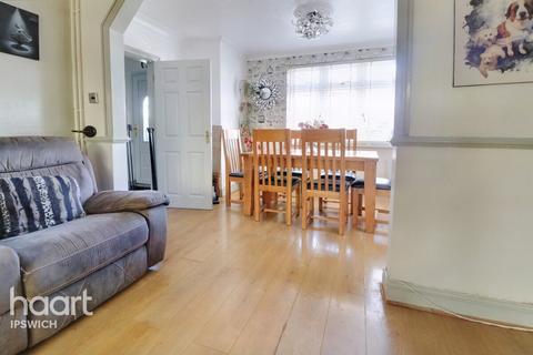 34 Thackeray Road, Ipswich, IP1 6JA